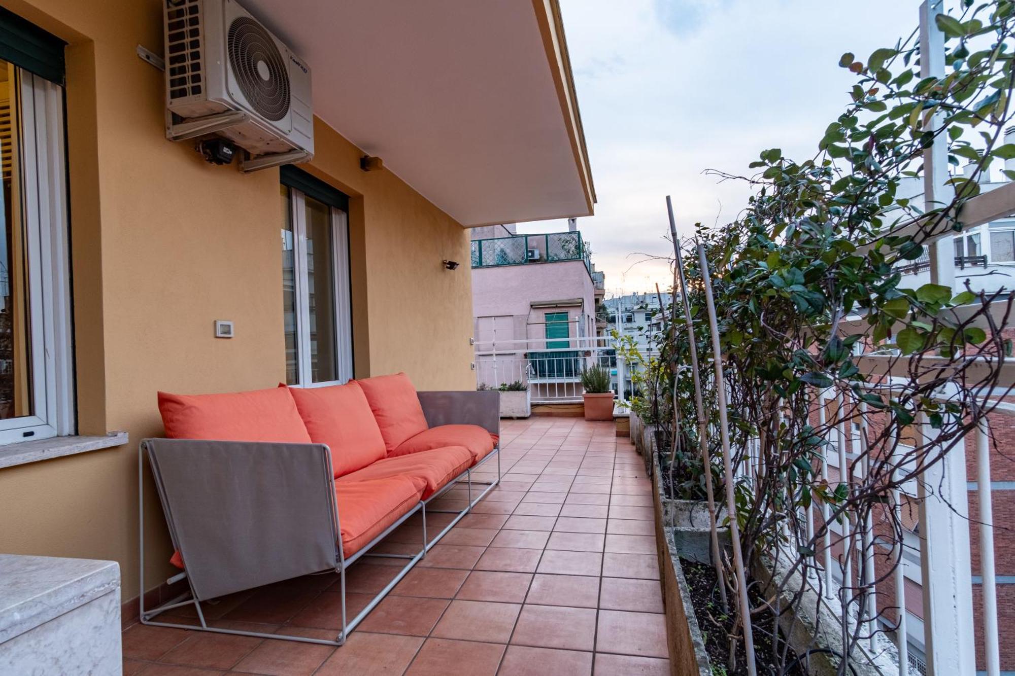 Attic With Terrace And Jacuzzi - Luxury Apartment Roma Exterior foto