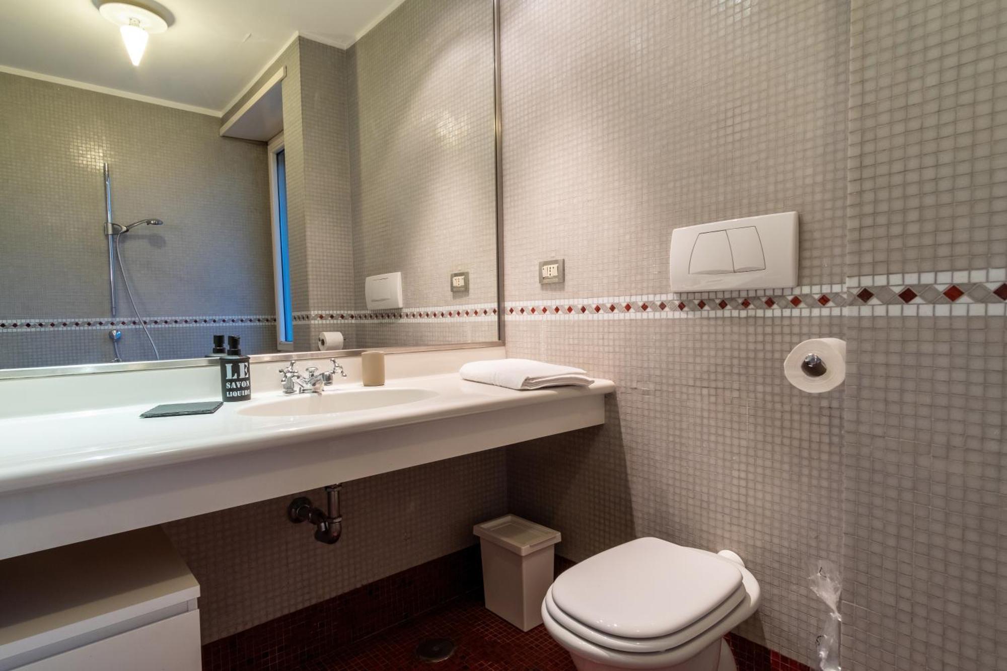 Attic With Terrace And Jacuzzi - Luxury Apartment Roma Exterior foto